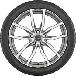 Yokohama (245/45R17XL 99V BLUEARTH V905(90614)110190614) Yokohama (245/45R17XL 99V BLUEARTH V905(90614)110190614) - Image 1